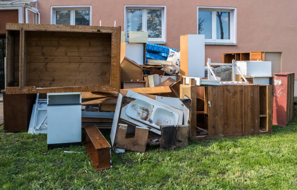 Best Yard Cleanup Services  in Hanford, CA